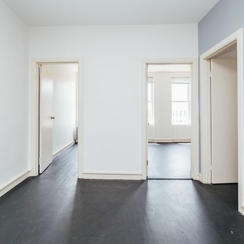 Building Photo - 308 Bleecker St