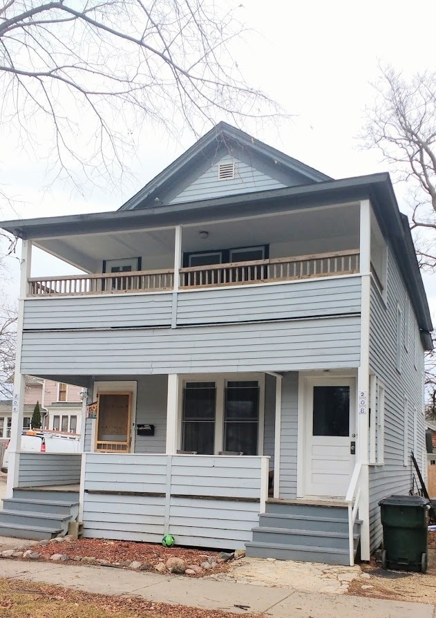 Building Photo - 208 E Russell St
