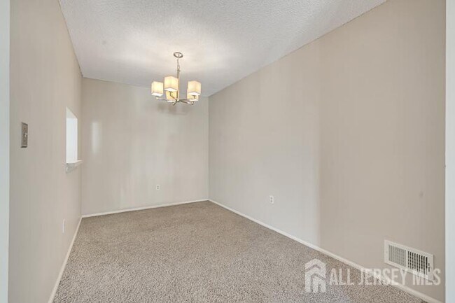 Foto del edificio - 282 Kempsey Dr