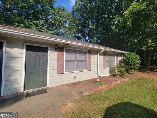 Building Photo - 12 Candlewood Terrace NE
