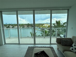 Building Photo - 5900 Collins Ave
