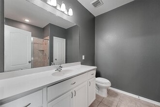 Building Photo - 9715 Vanessa Glen Ct