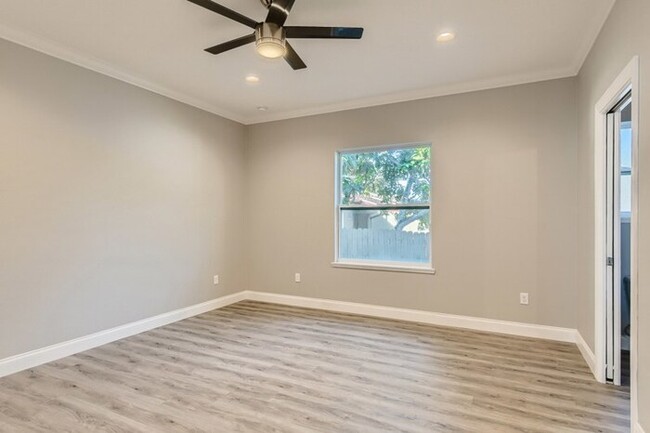 Building Photo - 7977 49Th Avenue N, St Petersburg, FL, 33709