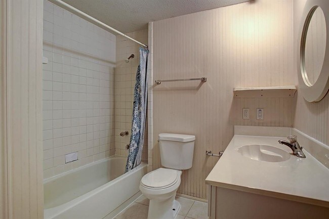 Building Photo - 2207 S Braeswood Blvd