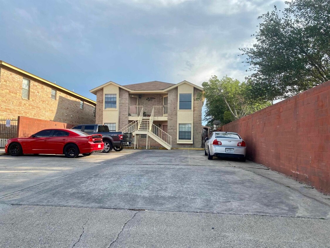 3319 Mier St Unit 4, Laredo, TX 78043 Room for Rent in Laredo, TX