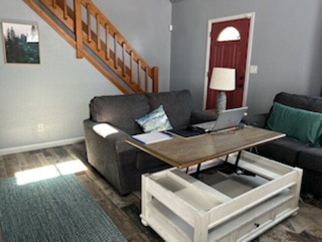 Building Photo - Completely Furnished - 2 Bedroom Home - Co...