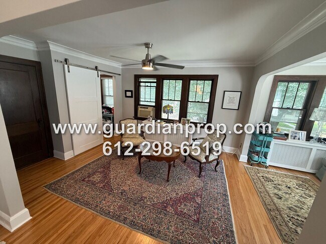 Foto del edificio - 1034-1036 St. Clair Ave