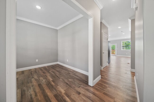 Building Photo - FANTASTIC 4 BEDROOM HOME LOCATED IN KARNS!!