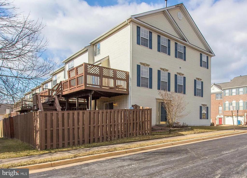 Building Photo - 6351 Regal Oak Dr