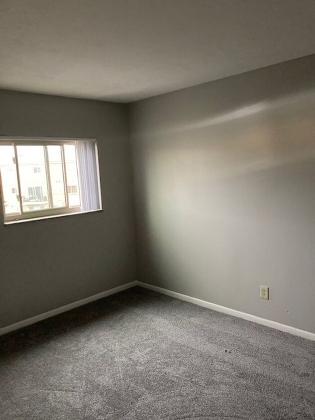 Foto principal - Townhome Sunny Slope Apartments