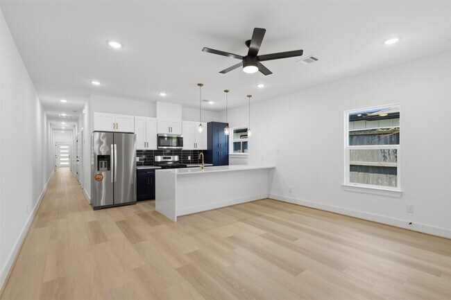 Foto del edificio - 5921 Mountwood St