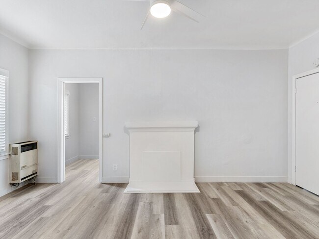 Foto del edificio - 608 W 6th St