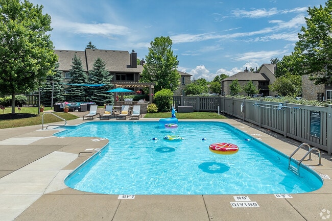 Piscina - Sawmill Commons