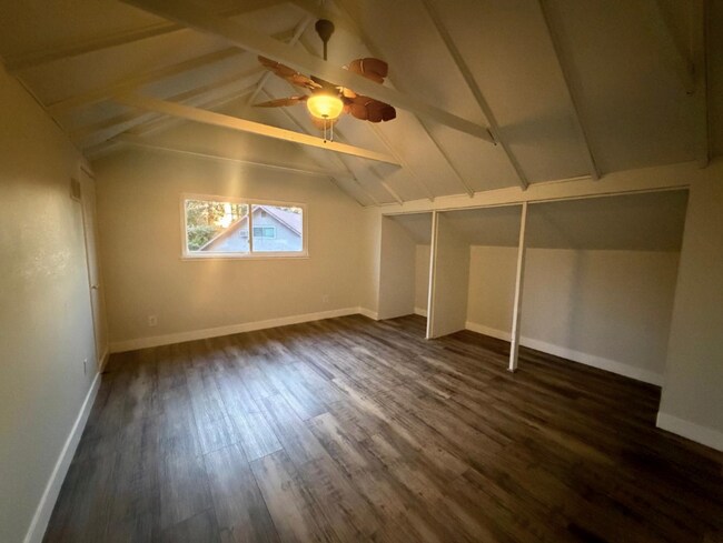 Foto del edificio - 8099 Alma Mesa Way