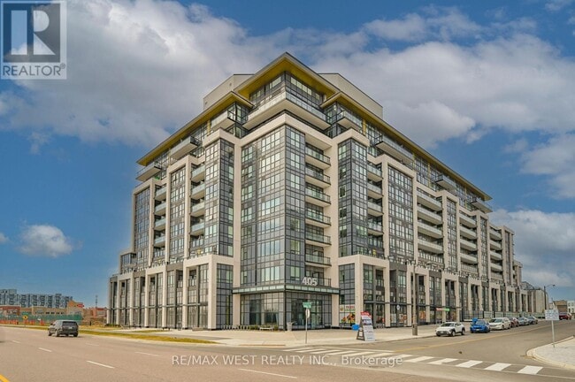 Building Photo - 405 Dundas St W