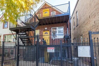 Building Photo - 1833 N Drake Ave