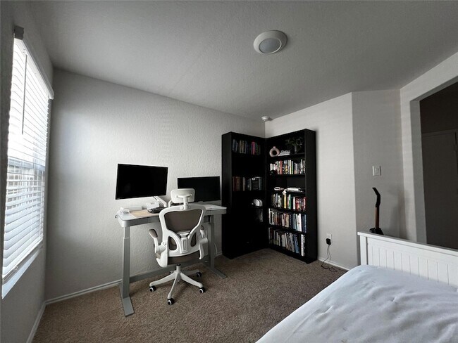Building Photo - 1009 Marvin Wy