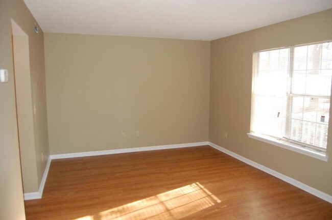 Building Photo - 1454 Nantahala Blvd