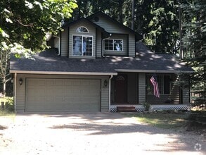 Building Photo - 18122 Upland Dr SE