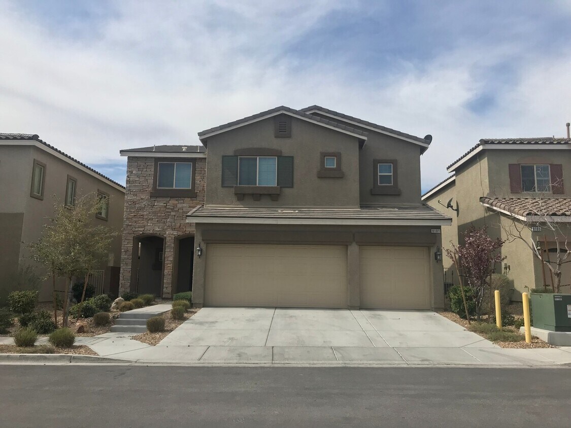 Foto principal - Beautiful DR Horton Home in Centennial Hil...