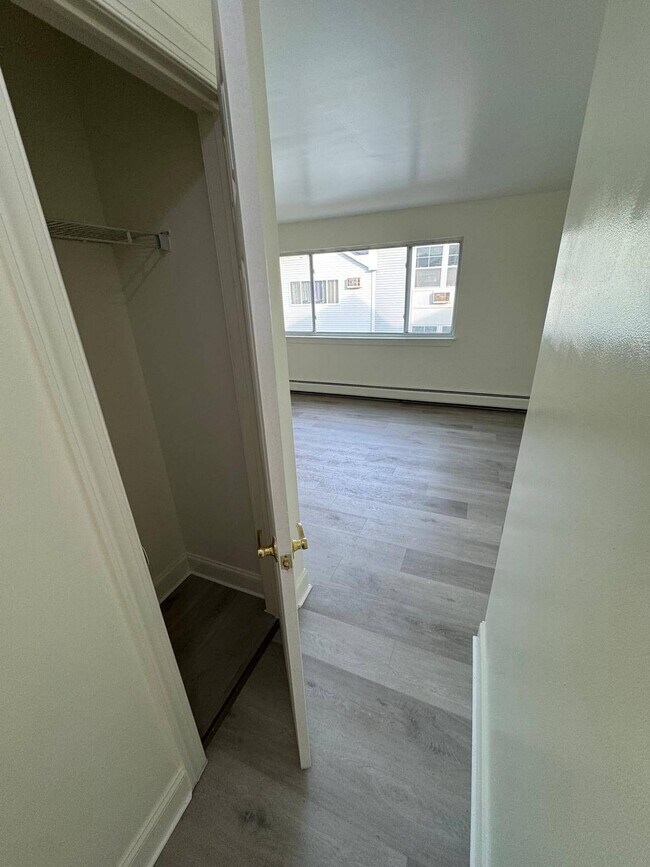 Foto del edificio - 103 Cove Ct