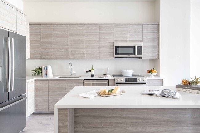 Building Photo - 1331