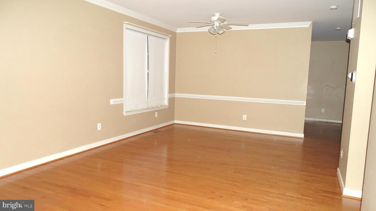 Primary Photo - 6020 Omega Ln