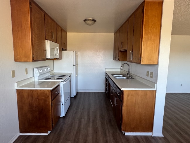 Building Photo - 121 Yorkshire Ct