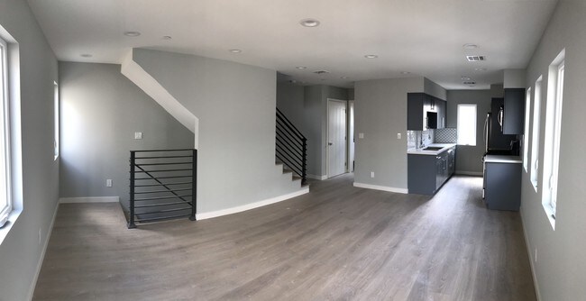 Foto del edificio - 4271 Rosewood Ave