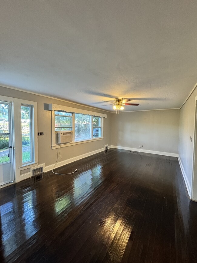 Building Photo - 3507 US-421