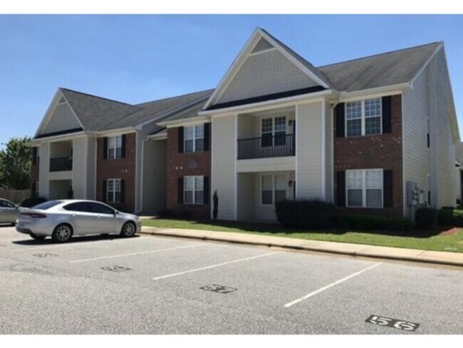 Foto del edificio - 4040 Bardstown Ct