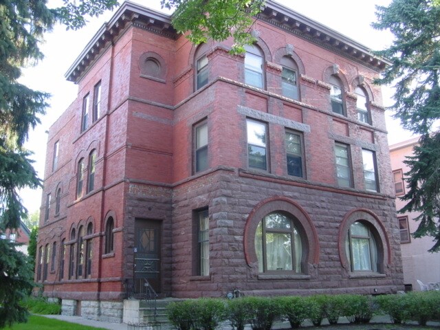 Building Photo - 580 Holly Ave