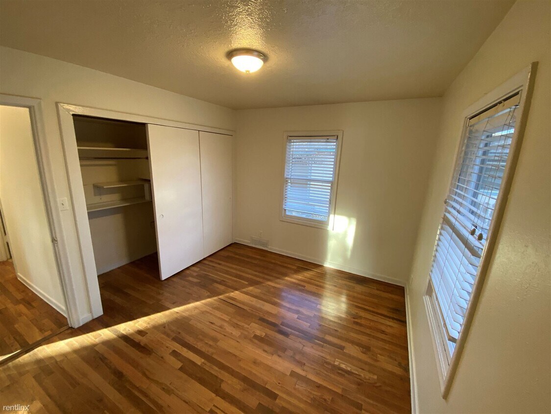 Primary Photo - 2 br, 1 bath Duplex - 503 N 27th St