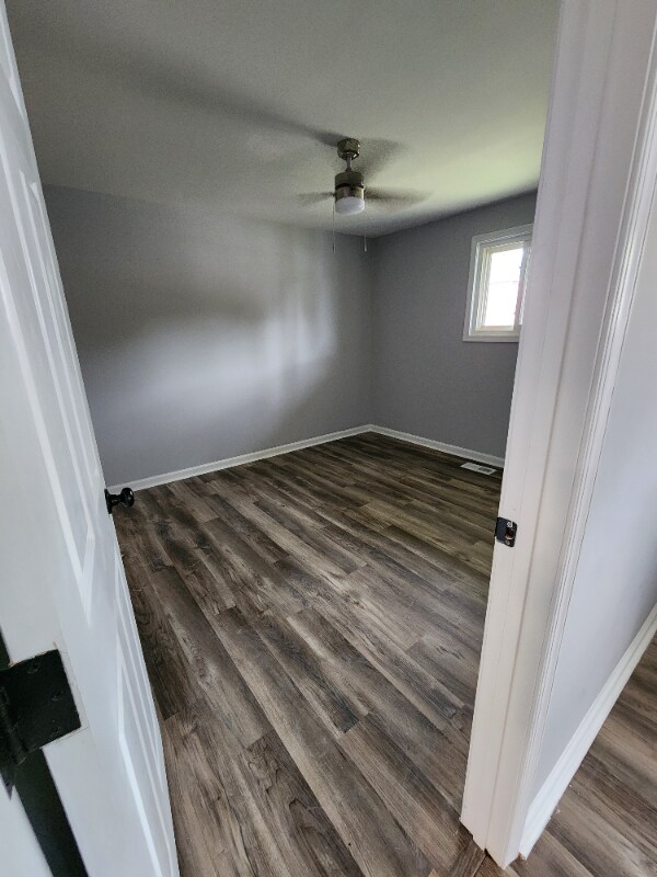 Building Photo - 415 Carver Cir