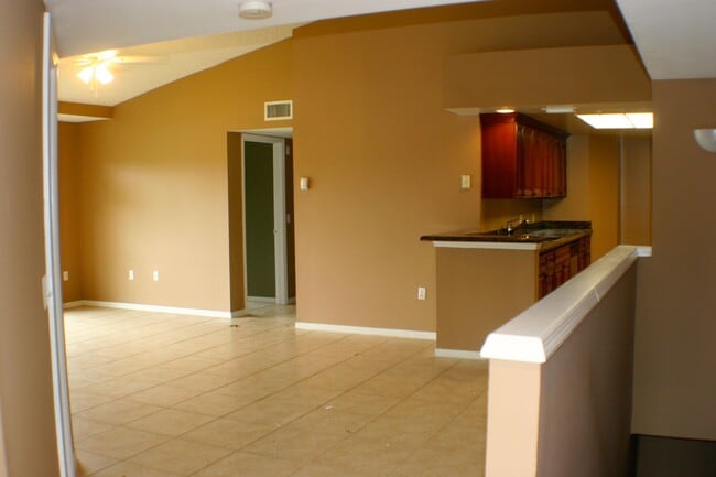 Building Photo - 4167 N Haverhill Rd