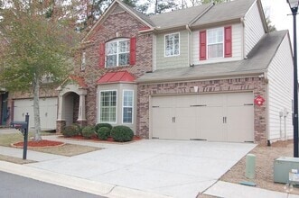 Building Photo - 3327 Castleberry Village Dr