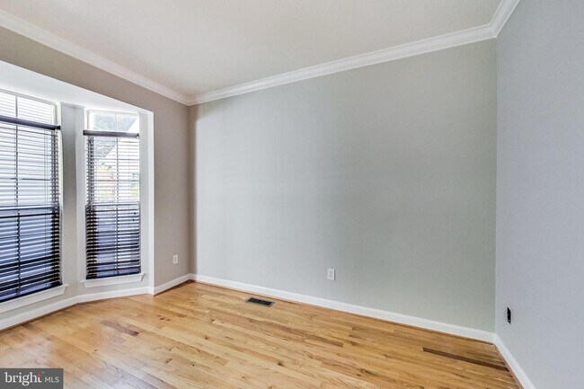 Foto del edificio - 20560 Willoughby Square