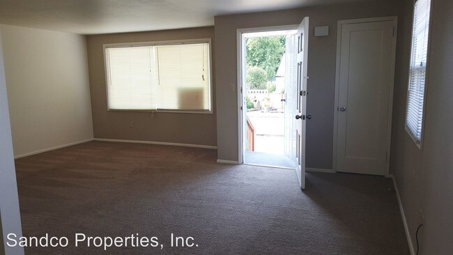 Foto del edificio - 4 br, 1 bath House - 651 N Hawthorne