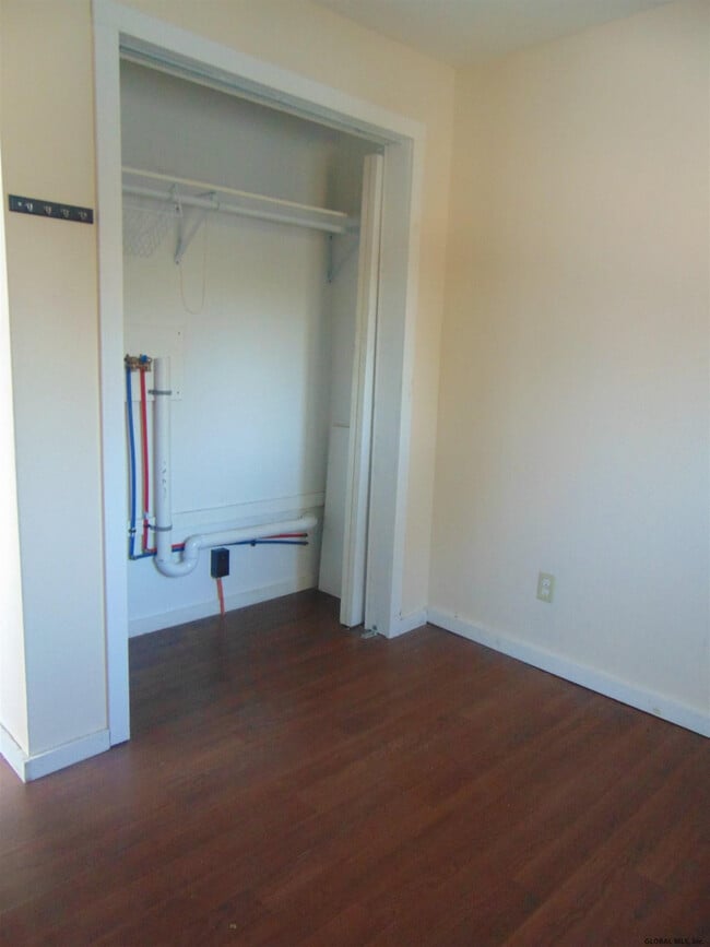 Building Photo - 186 Mill Valley Rd