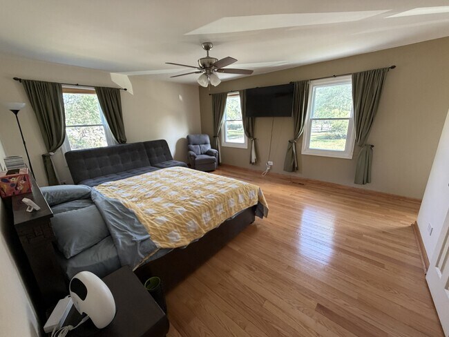 Master bedroom - 361 Chicory Ln