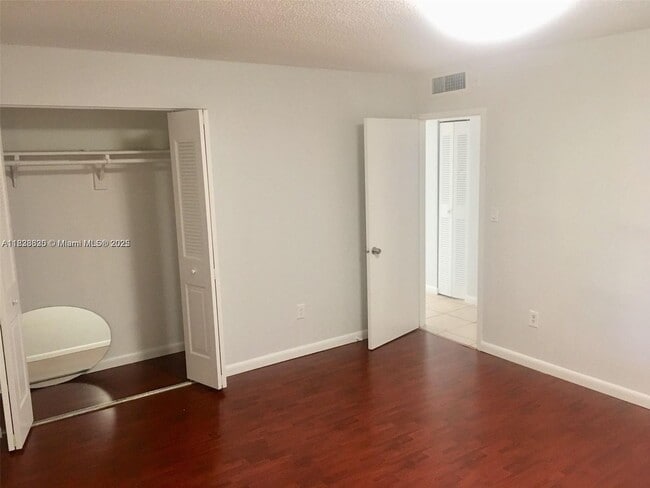 Foto del edificio - 9970 SW 88th St