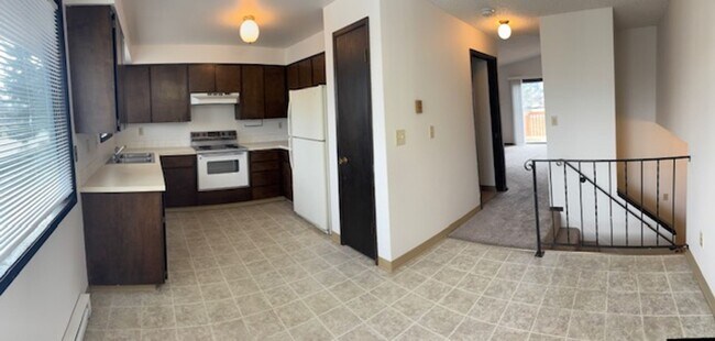 Building Photo - 1005