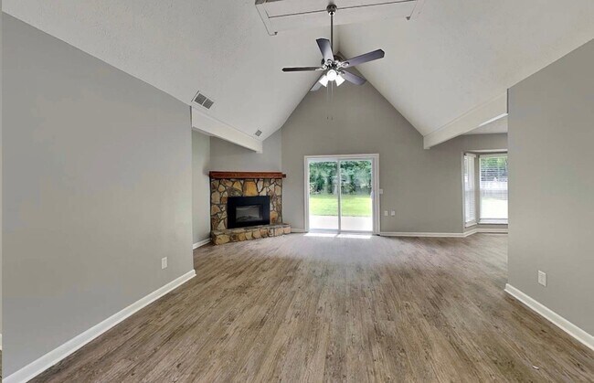Building Photo - 2621 Hereford Ct SW