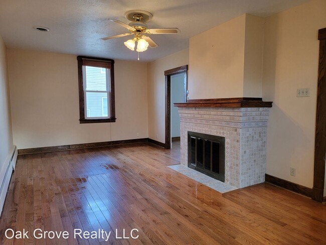 Building Photo - 2 br, 1 bath House - 548 Locust St