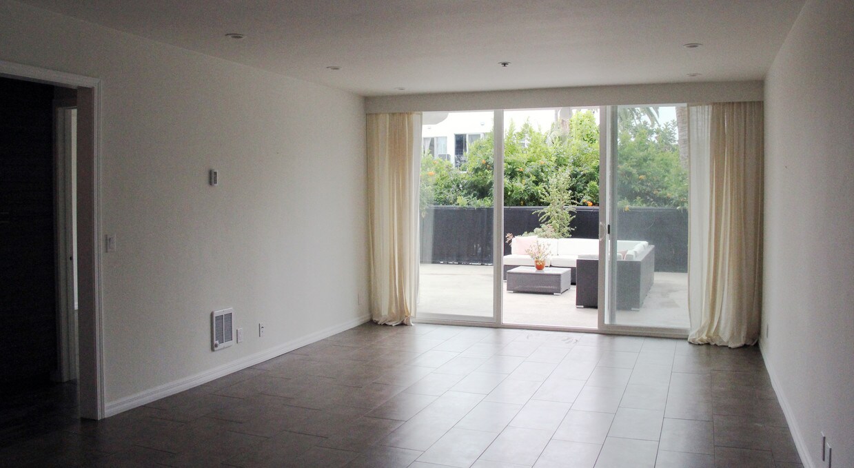 Foto principal - 727 Sapphire St