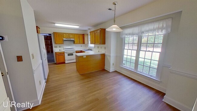 Foto del edificio - 3 br, 2.5 bath House - 2430 Kirkholm Dr