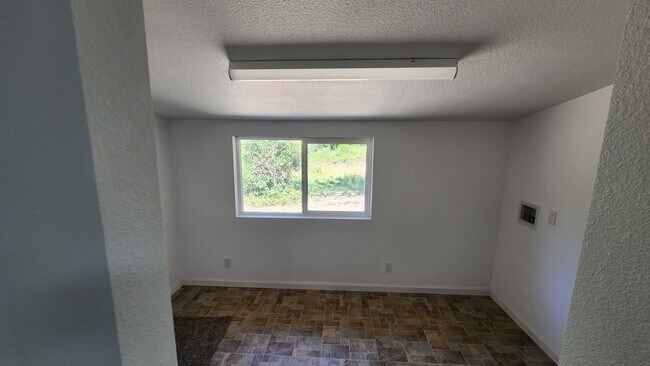 Foto del edificio - Lovely cottage home located minutes from Yuba devide
