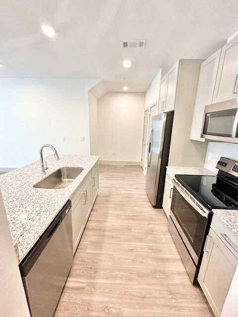 Foto del edificio - 2107 W Davis St