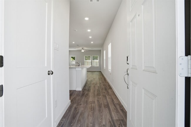 Building Photo - 16994 Pandora Wy
