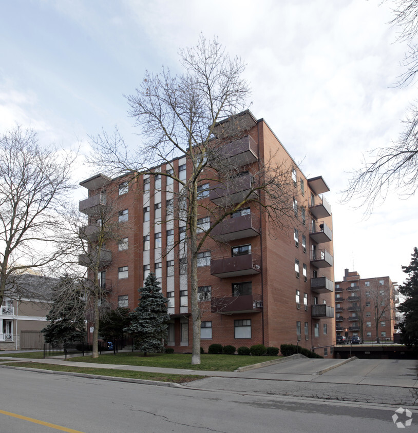 Primary Photo - Marine Square East